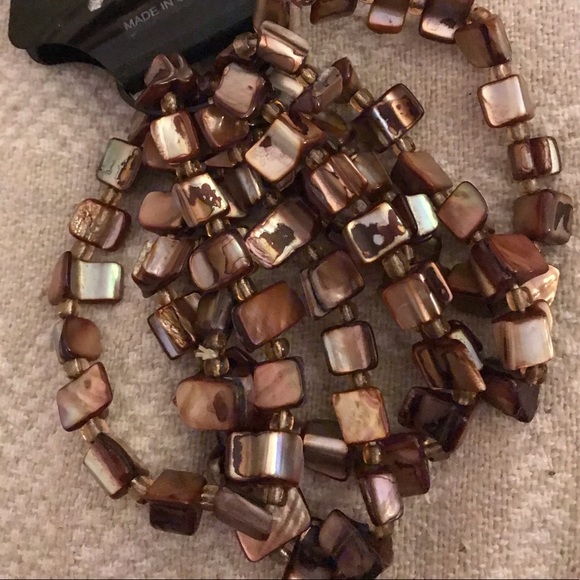 {FREE w/ purchase} Set of 5 bracelets brown to cream colors - Picture 4 of 4